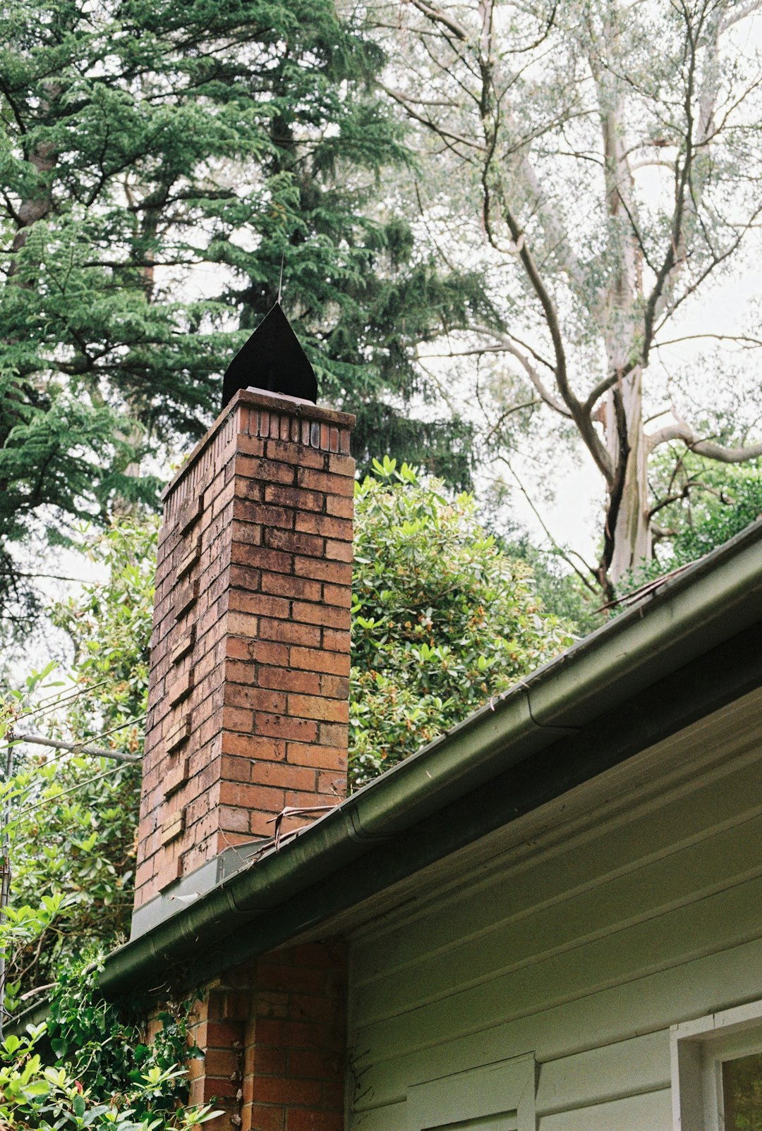 Chimney sweep and repair services in Downey CA